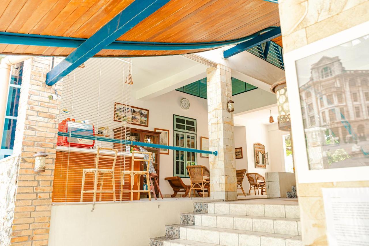 Hotel Deli River And Restaurant Omlandia Medan Exterior photo